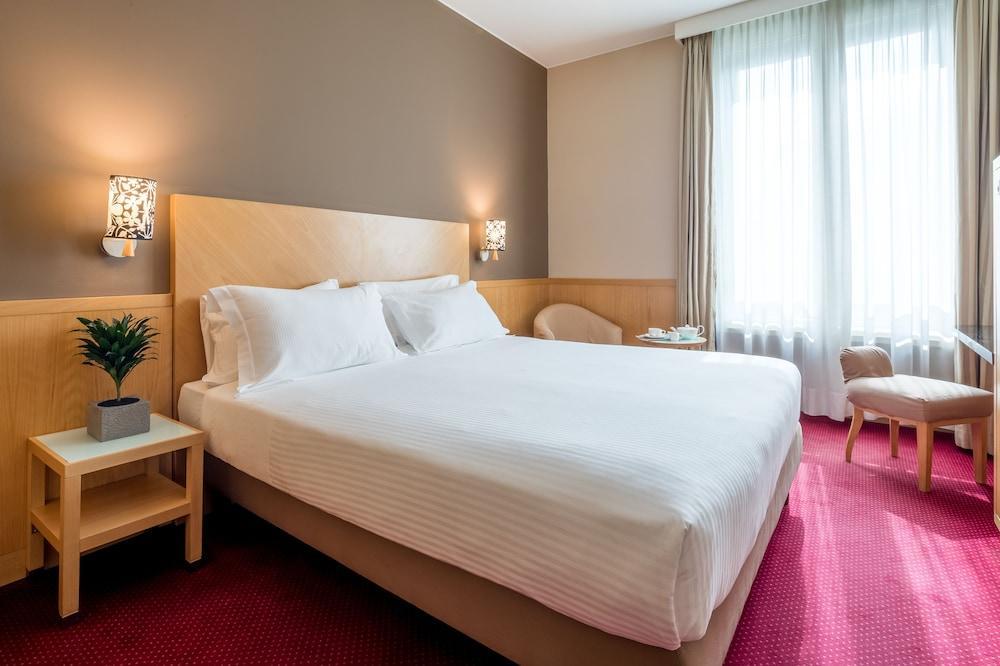 Hotel Tocq Мілан Екстер'єр фото