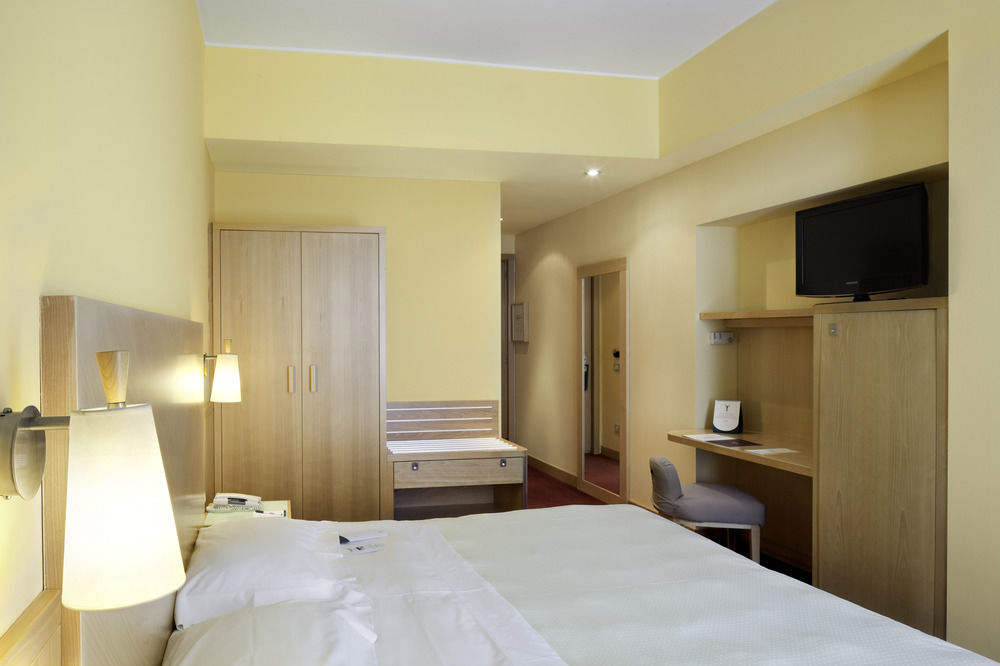 Hotel Tocq Мілан Екстер'єр фото